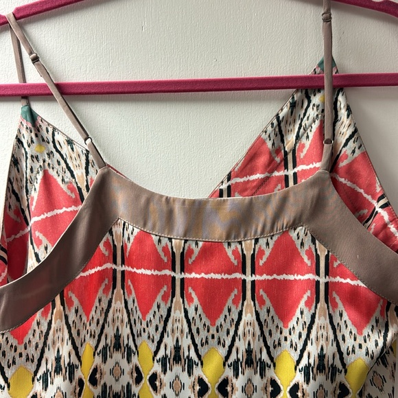 New with tags - Printed silk top - Picture 4 of 5